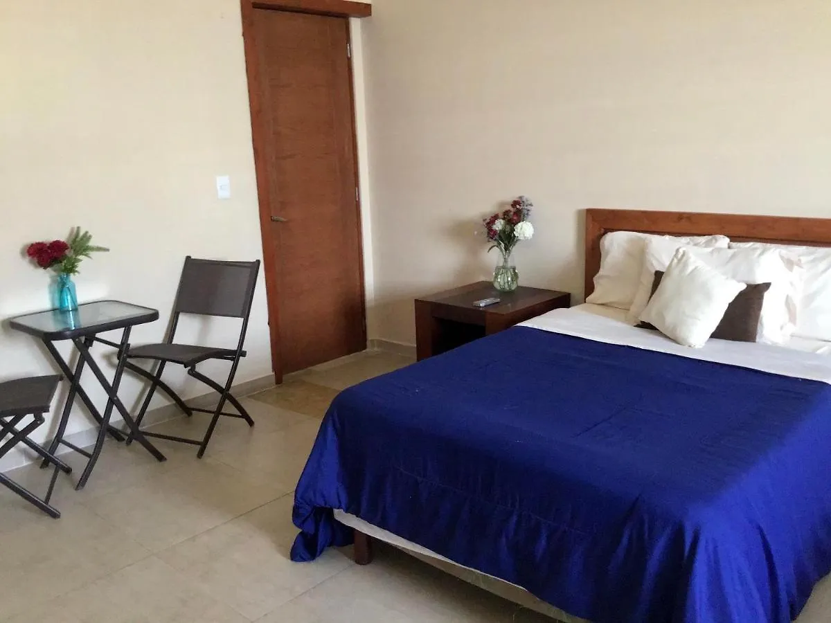 Bed And Breakfast Pecari Cancun 3*,