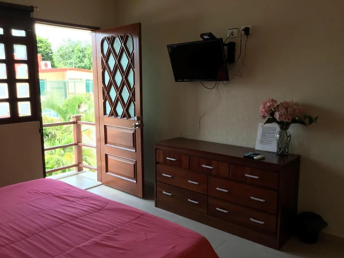 Bed And Breakfast Pecari Cancún 3*,  Mexiko