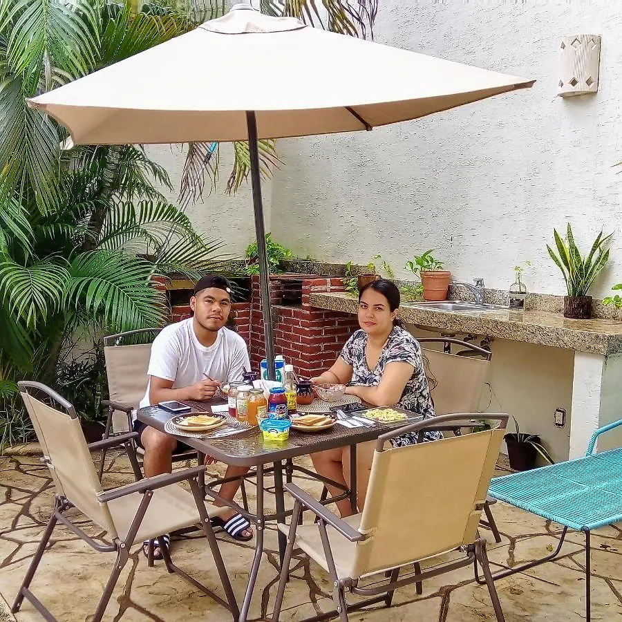 Bed And Breakfast Pecari Cancún 3*,
