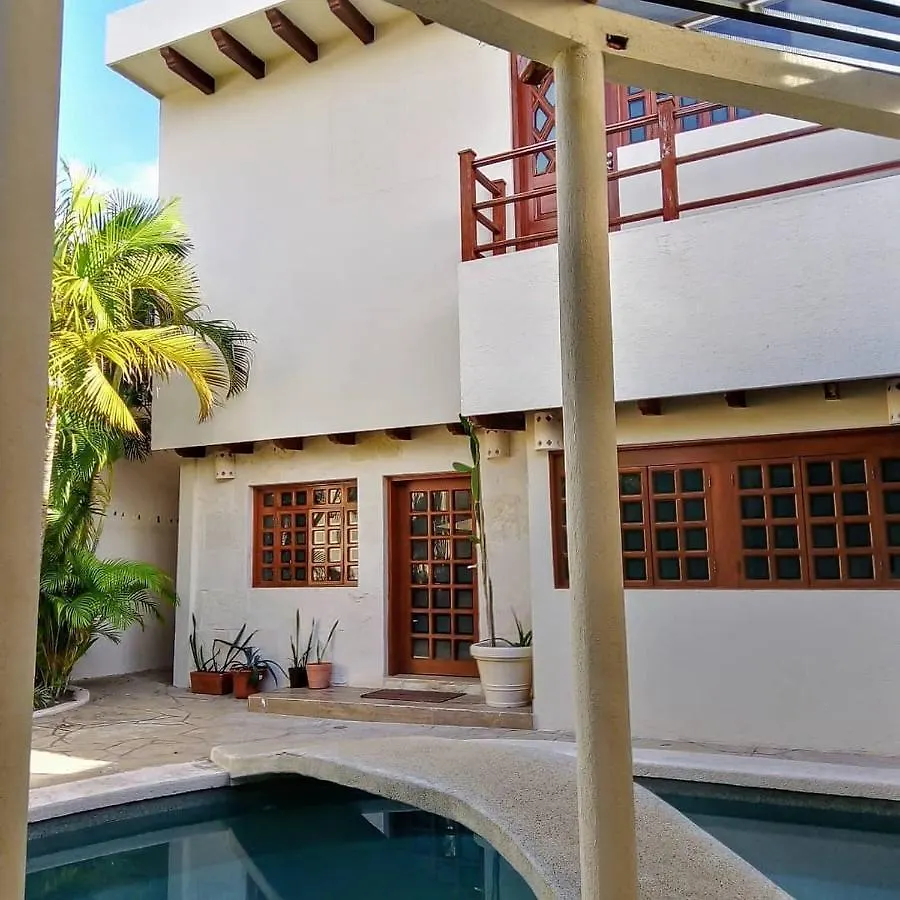 Bed And Breakfast Pecari Cancun 3*,